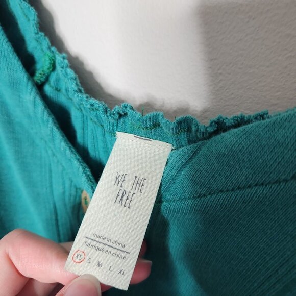 FREE PEOPLE Green Brighter Days Button Front Crop - Picture 6 of 7